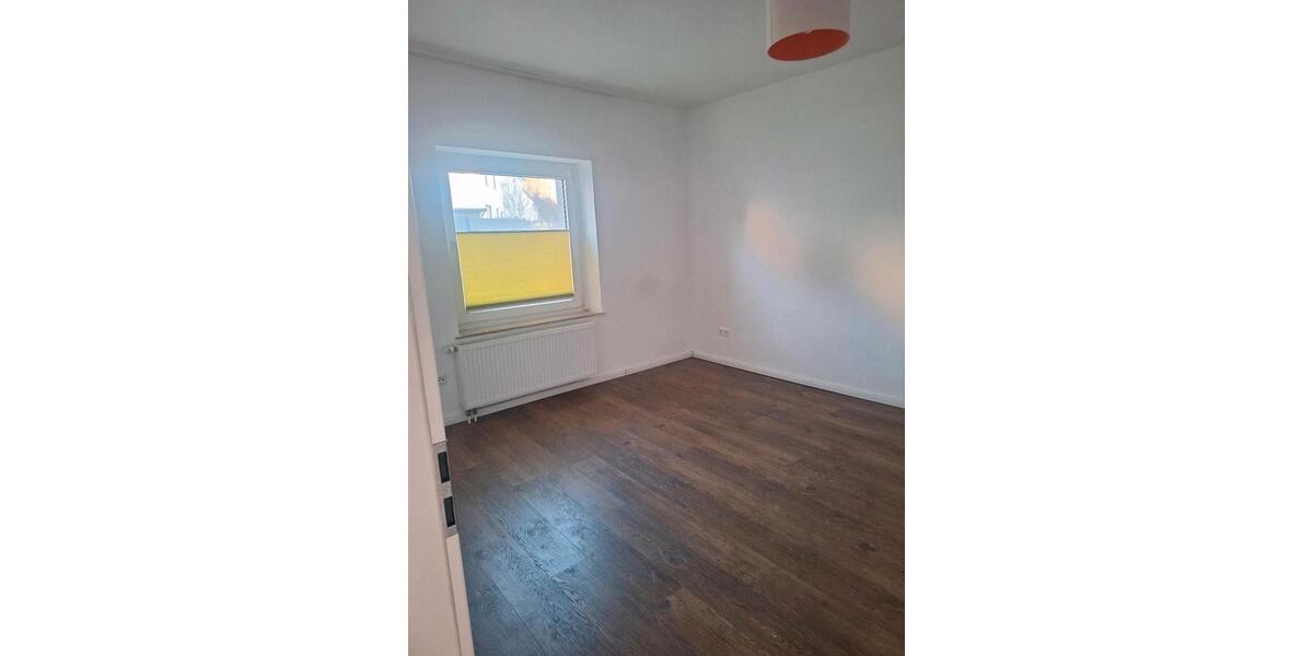 Erdgeschoßwohnung Hiddenhausen - 3 Zimmer, 83 m&sup2;, 750&euro; | Angebot:26414776