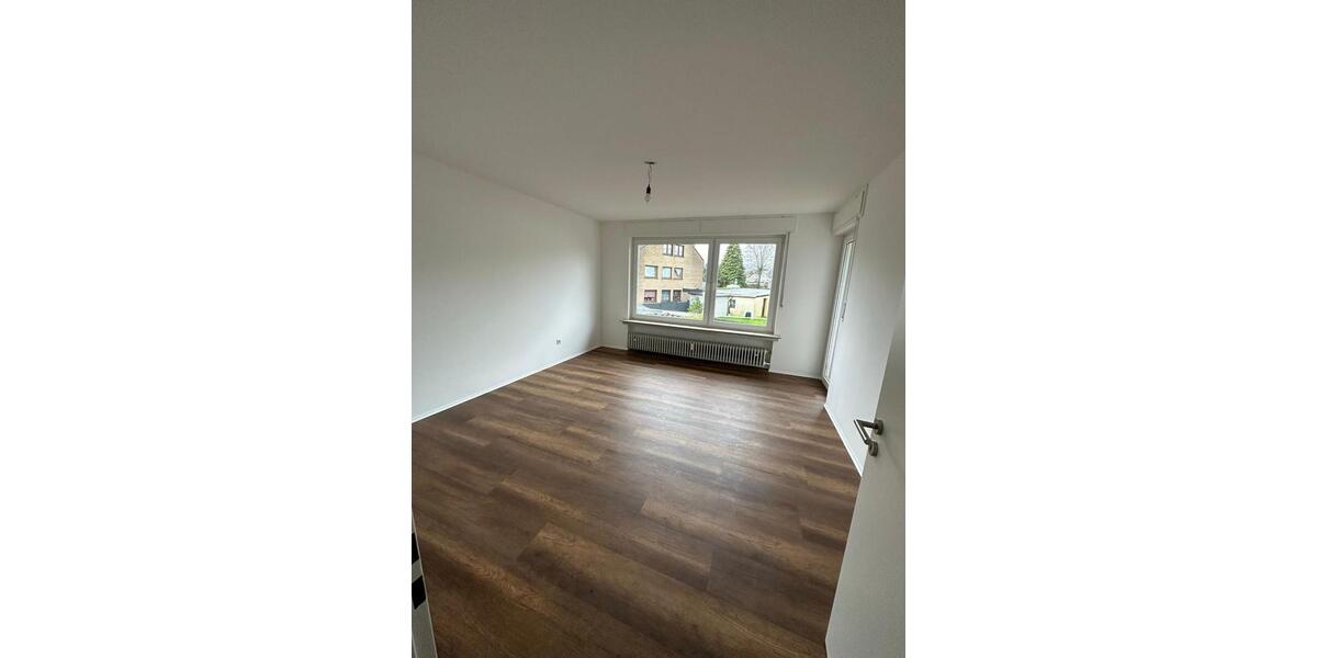 Erdgeschoßwohnung Bielefeld Heepen - 4 Zimmer, 90 m&sup2;, 1.350&euro; | Angebot:26423178
