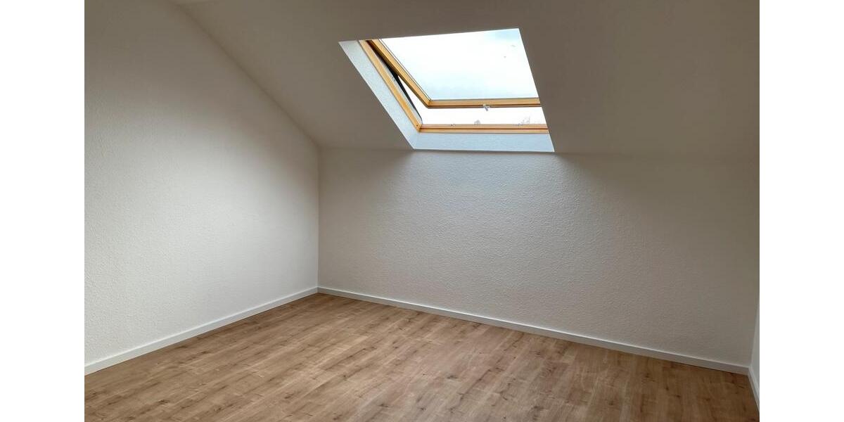 Dachgeschoßwohnung Spenge - 3 Zimmer, 80 m&sup2;, 185.000&euro; | Angebot:26987436