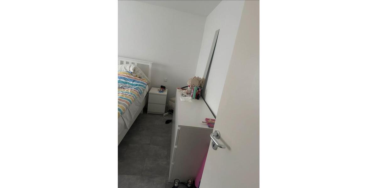 Zu Verkaufen - Eigentumswohnung mit Wintergarten 3 zimmer