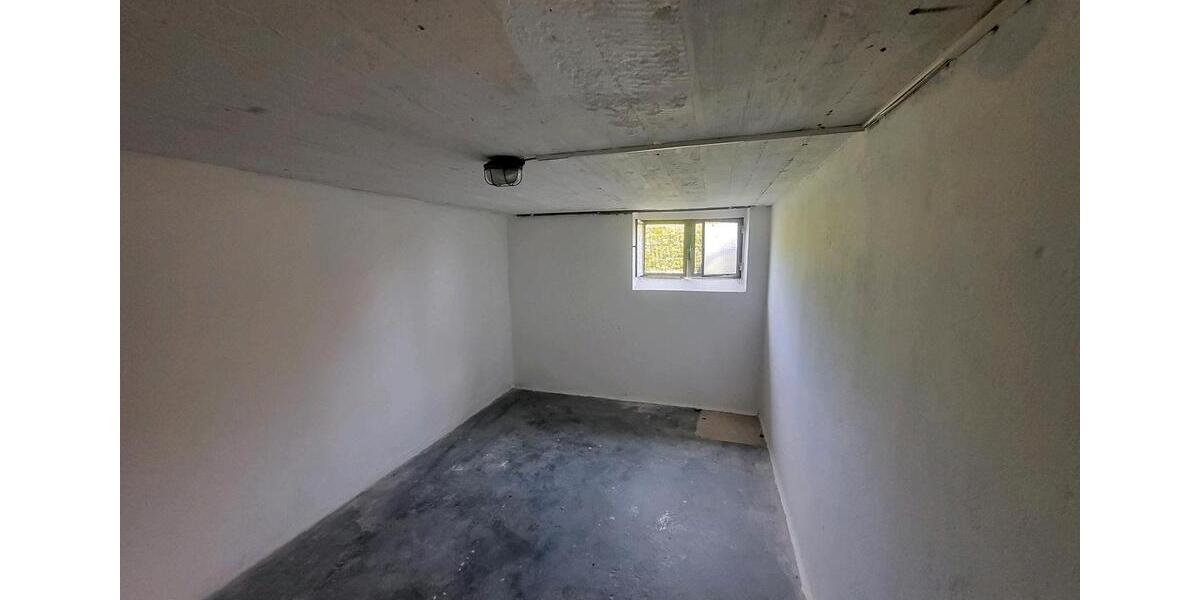 Etagenwohnung Lage - 4 Zimmer, 83 m&sup2;, 750&euro; | Angebot:26415552