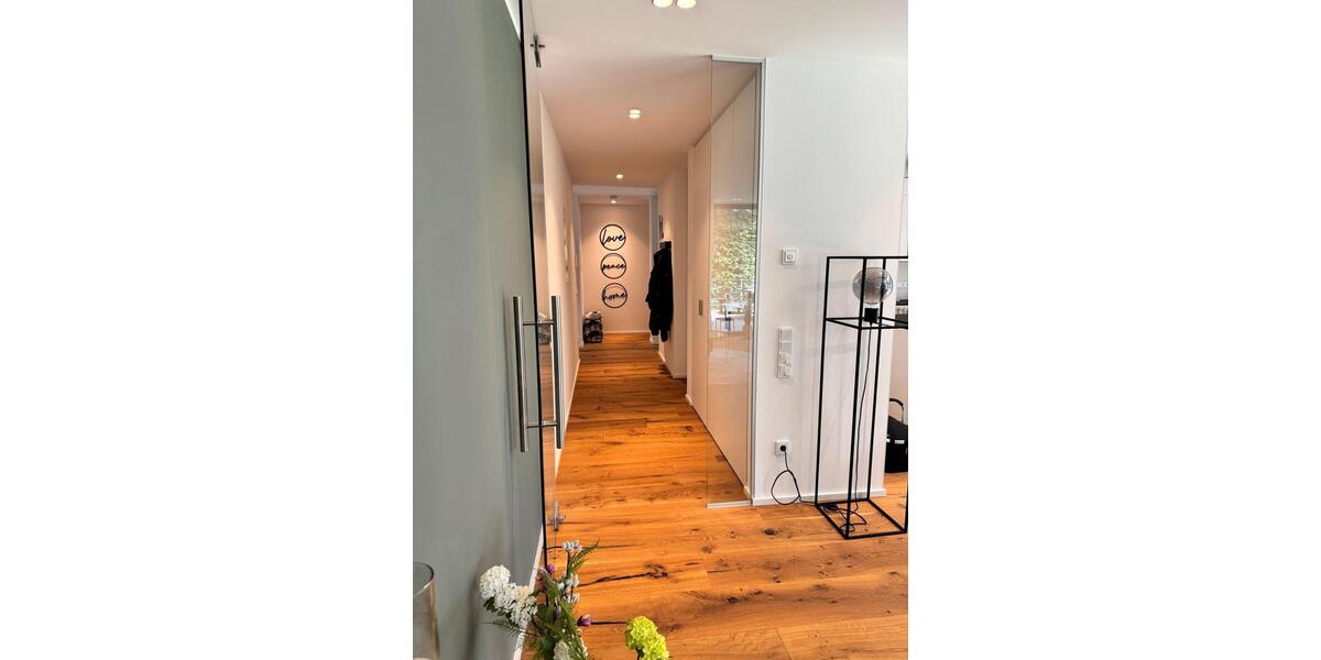 2 Zimmer EG Wohnung mit Küche, Waschmaschine und Trockner zimmer