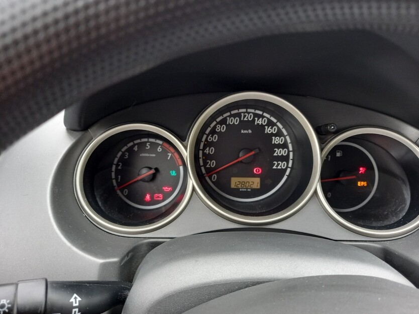 Honda Jazz 128.500 km 2.300 € Herford 32052