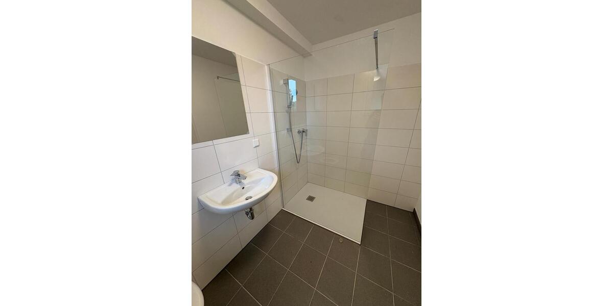 Etagenwohnung Bielefeld Gadderbaum - 1 Zimmer, 28 m&sup2;, 400&euro; | Angebot:26110157