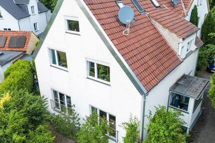 Aufnahmestopp* Charmante Doppelhaushälfte in zentraler Lage von BI-Gellershagen! 8 zimmer