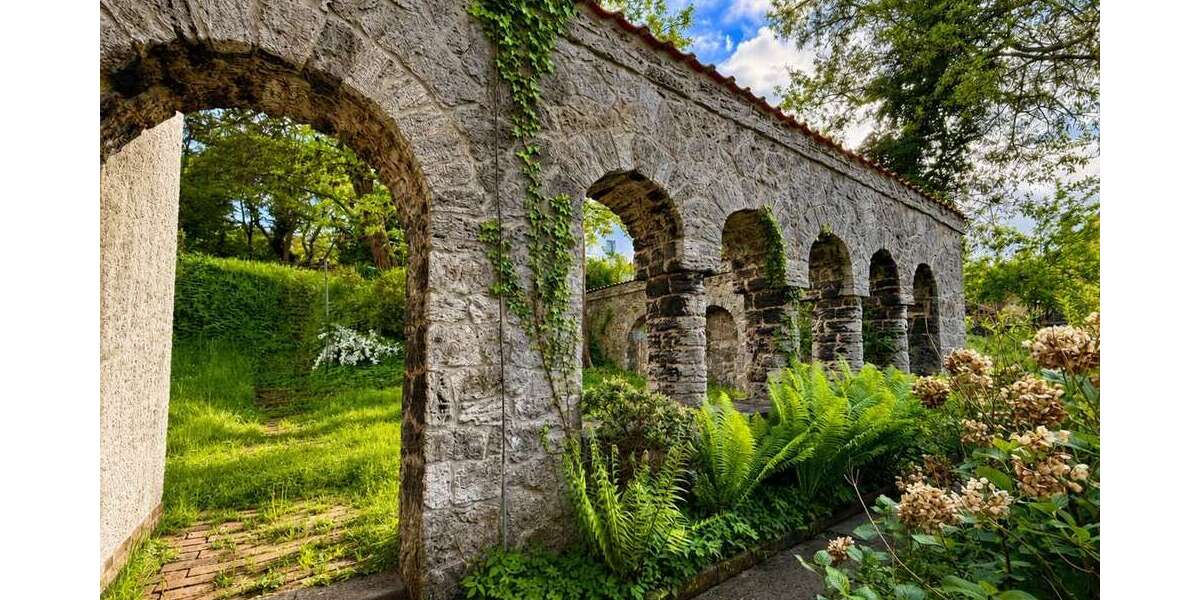 Denkmalgeschützte Fabrikantenvilla an der Weser Parkgrundstück mit drei zusätzlichen Bauplätzen - Villa Vlotho | Angebot:27254373