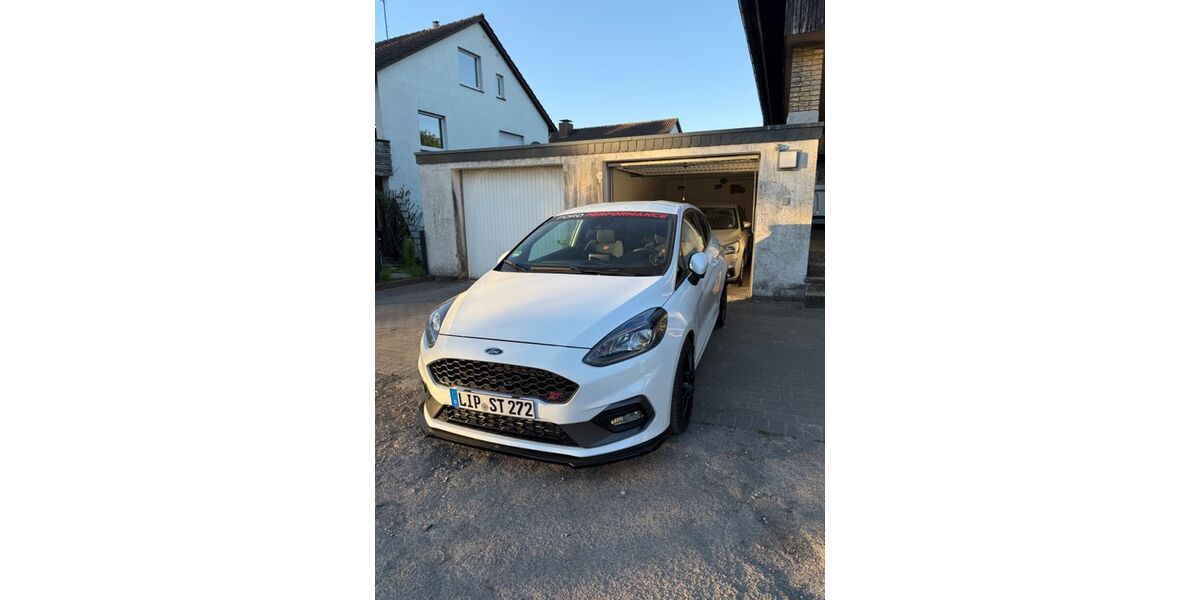 Ford Fiesta 76.894 km 13.000 &euro; Detmold 32756