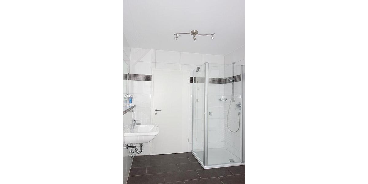 Dachgeschoßwohnung Enger - 4 Zimmer, 104 m&sup2;, 890&euro; | Angebot:25421736