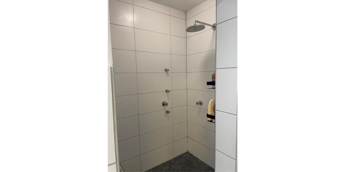 Erdgeschoßwohnung Halle - 3.5 Zimmer, 176 m&sup2;, 1.496&euro; | Angebot:25759255
