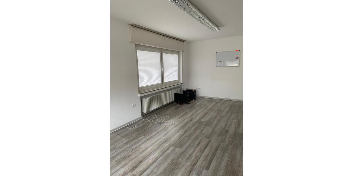 Gewerbeobjekt Bad Salzuflen Biemsen-Ahmsen - 1.300&euro; | Angebot:26479504