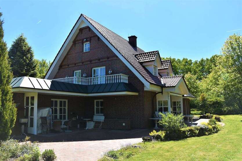 Haus zum Kaufen in Herford 1.150.000 € 264.17 m²