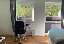 Zentralen WG Zimmer mit eigenem Bad All-Inclusive Miete