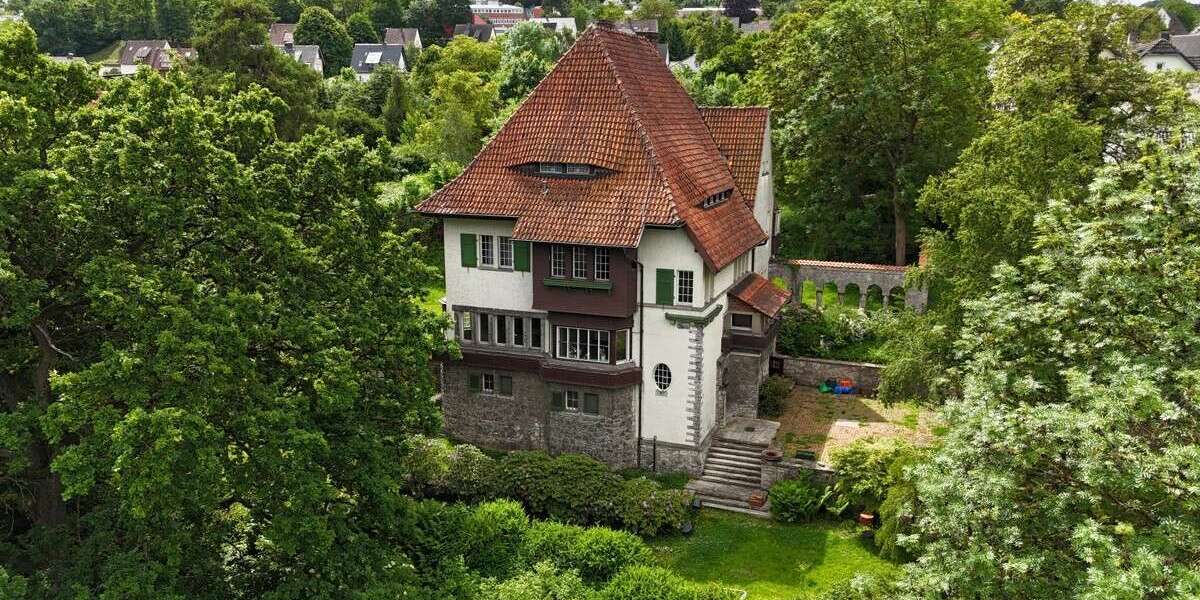Denkmalgeschützte Fabrikantenvilla an der Weser Parkgrundstück mit drei zusätzlichen Bauplätzen - Villa Vlotho | Angebot:27254373