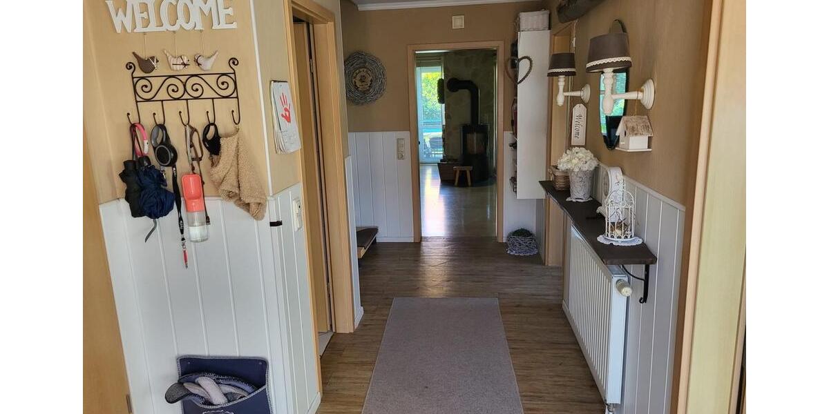 Doppelhaushälfte Leopoldshöhe - 6 Zimmer, 160 m&sup2;, 450.000&euro; | Angebot:26836319