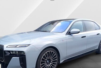 BMW i7 43.679 km 75.811 € Lemgo 32657