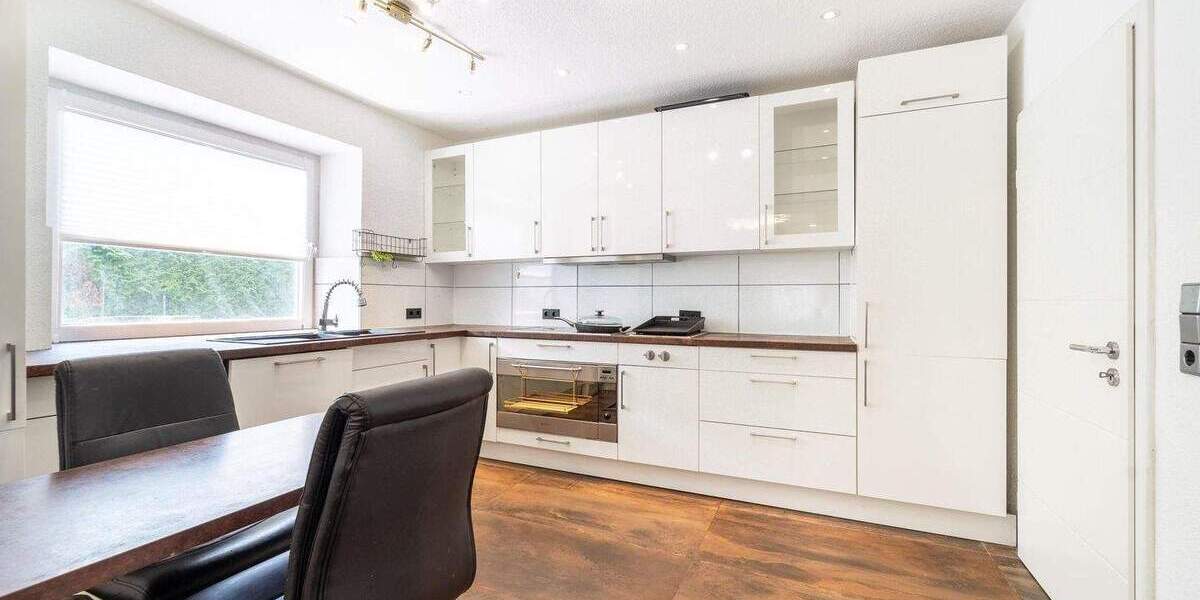 Die Immobilie kostet 1000€m² weniger als Vergleichsobjekte in der Gegend! 8 zimmer