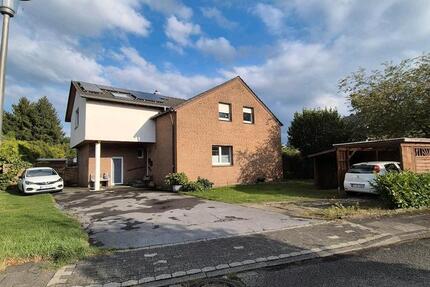 Haus Versmold - 8 Zimmer, 170 m&sup2;, 440.000&euro; | Angebot:27426503