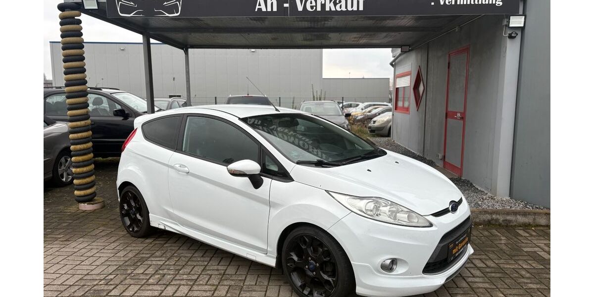Ford Fiesta 177.414 km 6.499 € Enger 32130