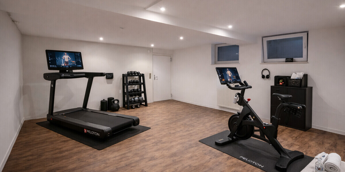 Exklusive Villa mit Wellnessbereich, Pool & großem Grundstück (inkl. Renovierung und neuem Dach) - Villa Hüllhorst | Angebot:26002980