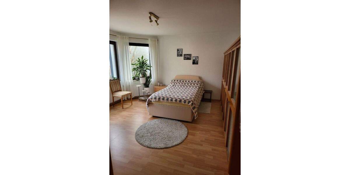 Provisionsfrei, Attraktive 2-Zimmer-Wohnung mit drei Balkonen und TG in der Innenstadt 2 zimmer