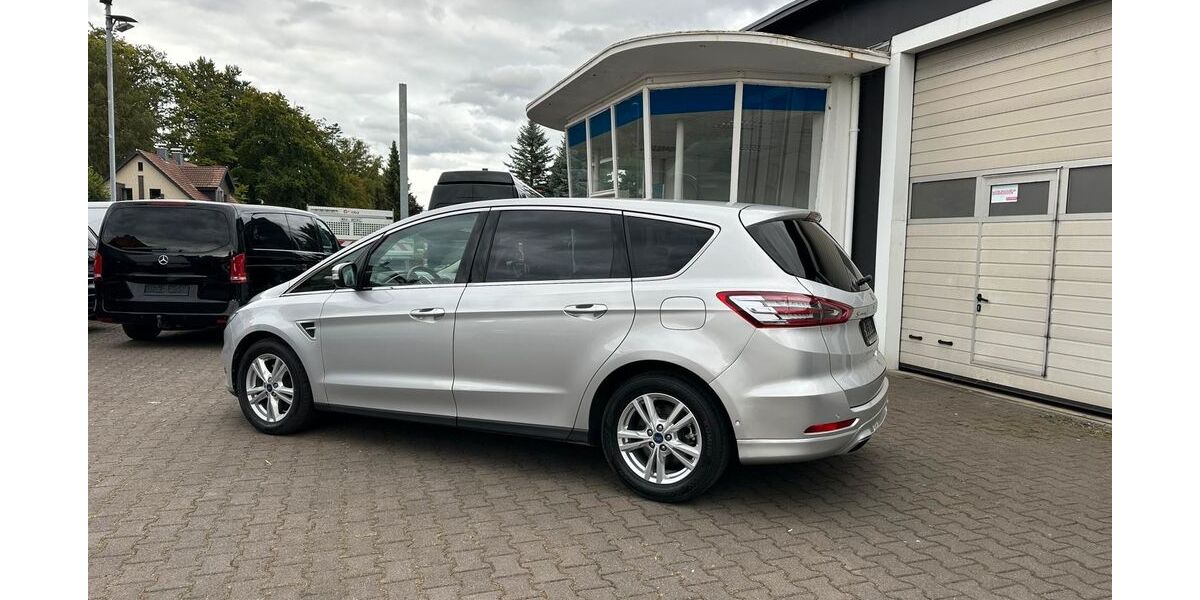 Ford S-Max 50.897 km 21.999 &euro; Enger 32130