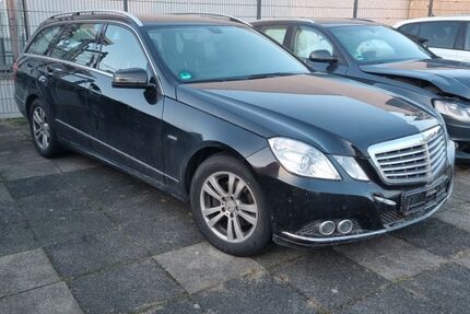 Mercedes-Benz E 220 334.759 km 2.600 &euro; Oerlinghausen 33813