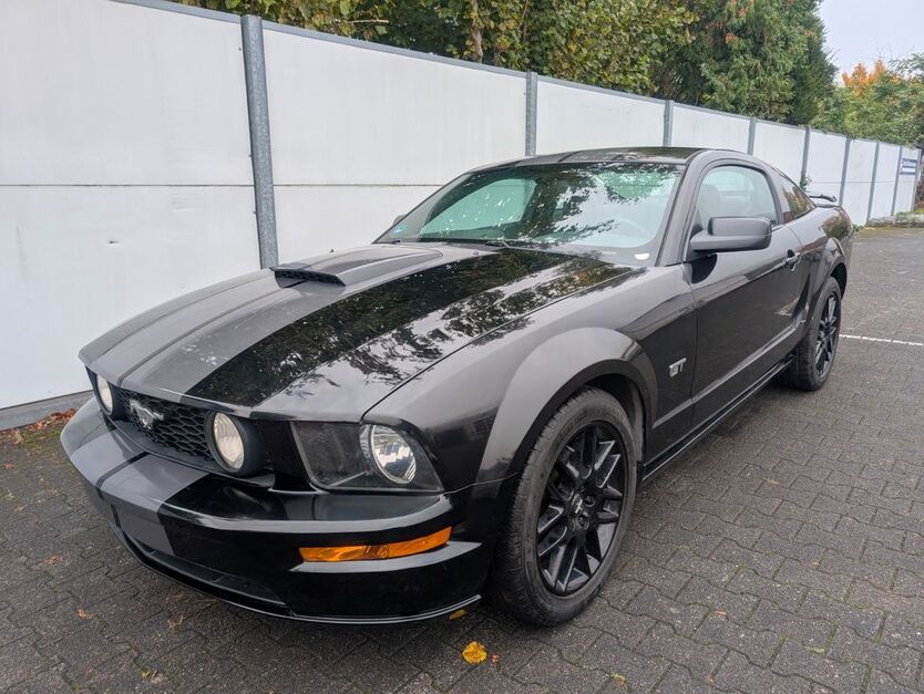 Ford Mustang 179.636 km 12.999 € Detmold 32758