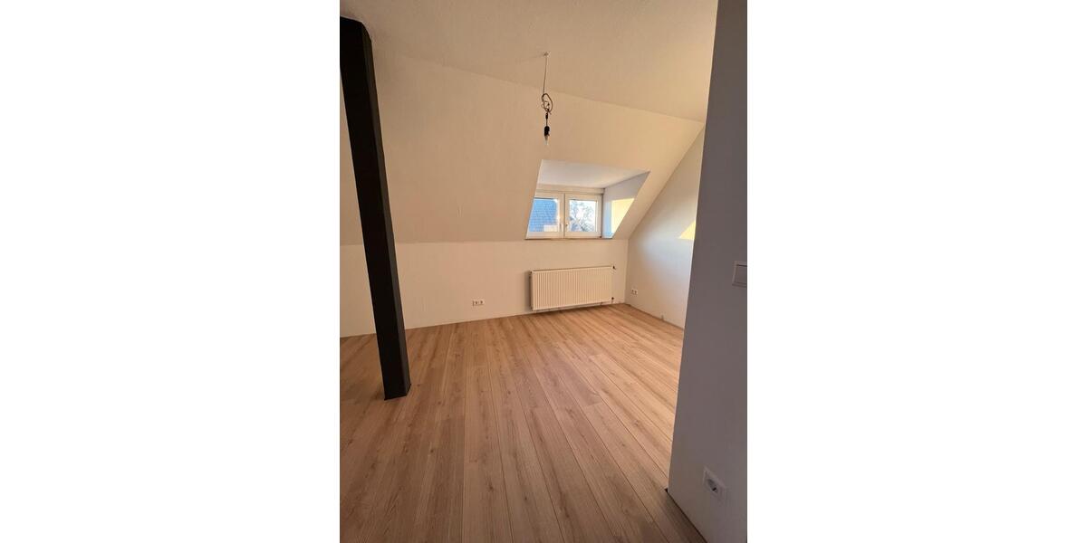 Dachgeschoßwohnung Gütersloh - 2 Zimmer, 40 m&sup2;, 550&euro; | Angebot:25753613