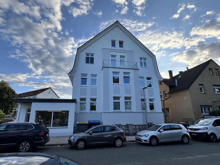 Neue Dachgeschoßwohnung mit Balkon und Spitzboden