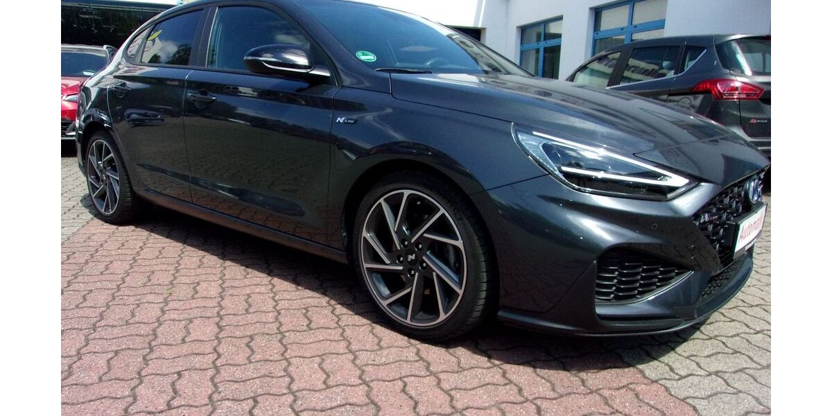 Hyundai i30 23.500 km 21.490 &euro; Herford 32051