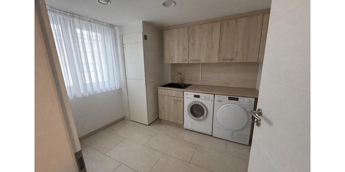 Einfamilienhaus Detmold - 3 Zimmer, 142 m&sup2;, 1.700&euro; | Angebot:25644448