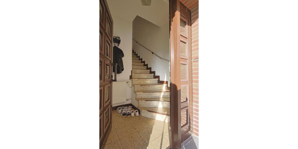 Etagenwohnung Bad Oeynhausen - 3.5 Zimmer, 108 m&sup2;, 1.000&euro; | Angebot:25720005