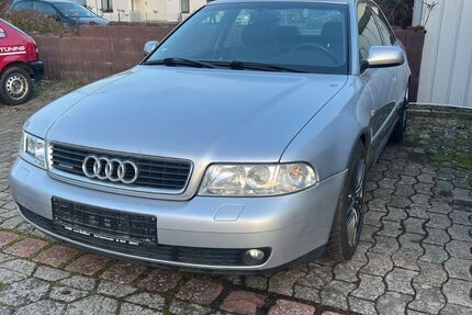 Audi A4 222.000 km 3.500 &euro; Löhne 32584