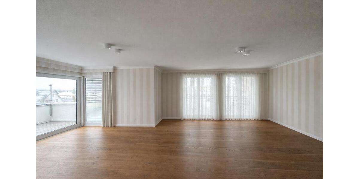 Einfamilienhaus Detmold - 3 Zimmer, 142 m&sup2;, 1.700&euro; | Angebot:25644448