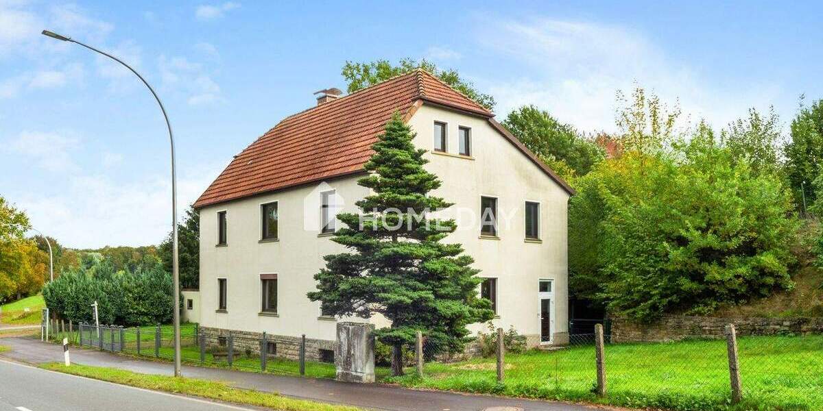 Charmantes Zweifamilienhaus mit großem Grundstück in ruhiger Lage 7 zimmer