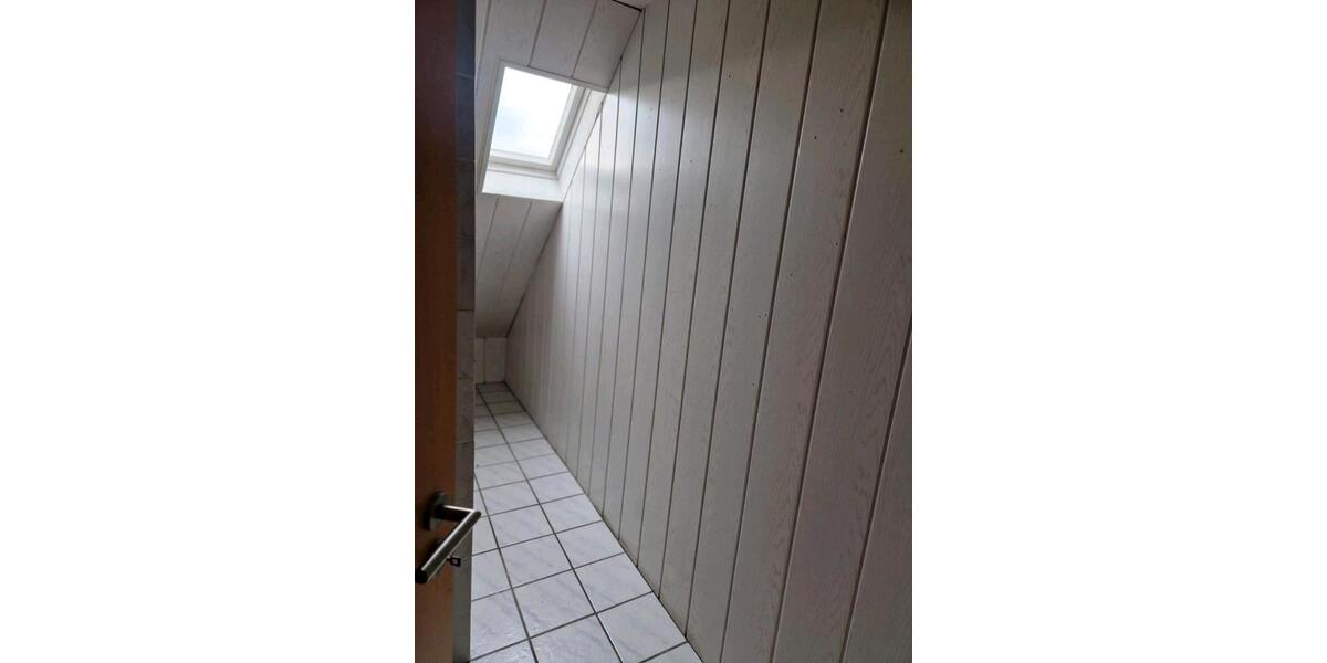 Dachgeschoßwohnung Herzebrock-Clarholz Clarholz - 3 Zimmer, 74 m&sup2;, 600&euro; | Angebot:25580221