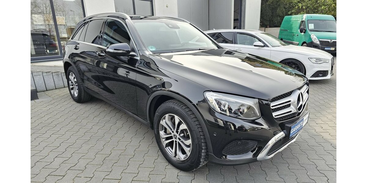 Mercedes-Benz GLC 350 d 4M Exclusive AMG Int. LED AHK RFK PANO 109.247 km 31.490 &euro; Löhne 32584