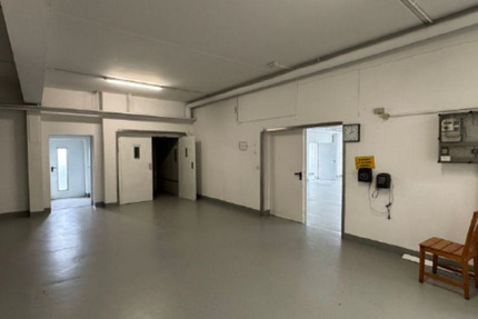 Gewerbehalle zur Miete zimmer