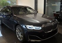 BMW 745