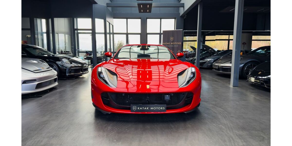 Ferrari 812 14.287 km 429.900 € Bielefeld 33647