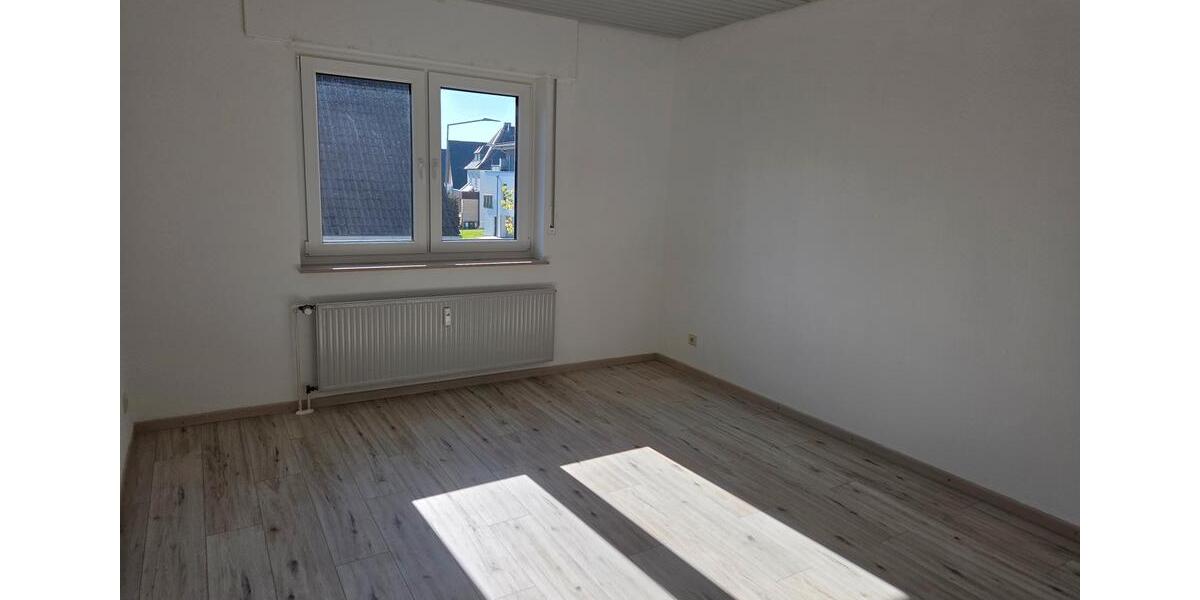 Etagenwohnung Bünde - 2.5 Zimmer, 100 m&sup2;, 720&euro; | Angebot:26619389