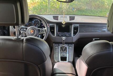 Porsche Macan 220.000 km 22.999 &euro; Bielefeld 33602