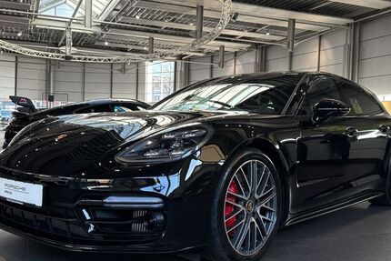 Porsche Panamera 16.900 km 112.890 € Paderborn 33100