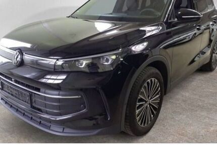 VW Tiguan 27.689 km 33.790 &euro; Lemgo 32657