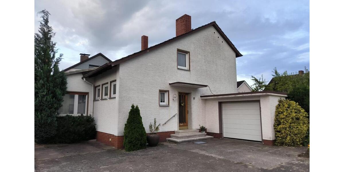 Einfamilienhaus Verl - 8 Zimmer, 134 m&sup2;, 450.000&euro; | Angebot:25640033