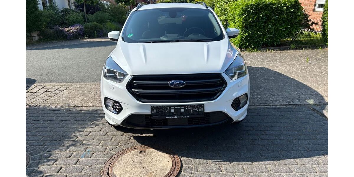 Ford Kuga 97.000 km 14.300 &euro; Bad Oeynhausen 32549
