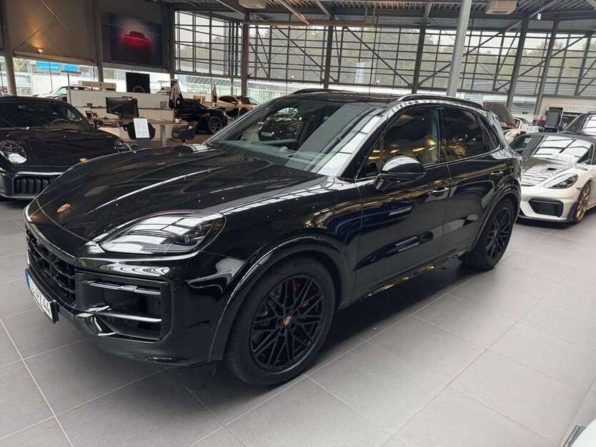Porsche Cayenne 7.499 km 139.850 € Bielefeld 33609