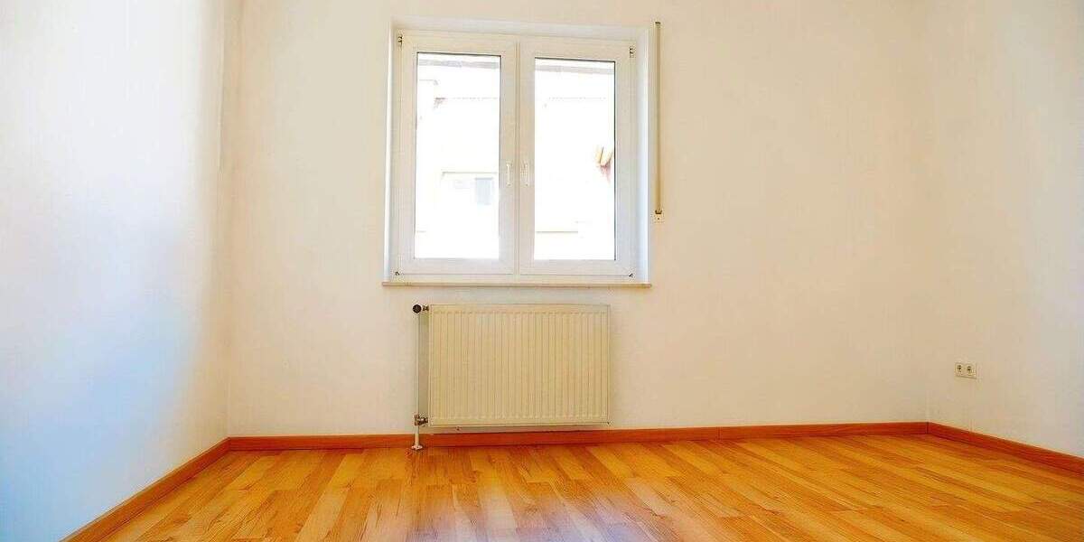 Etagenwohnung Gütersloh Innenstadt - 3 Zimmer, 72 m&sup2;, 225.000&euro; | Angebot:25755901