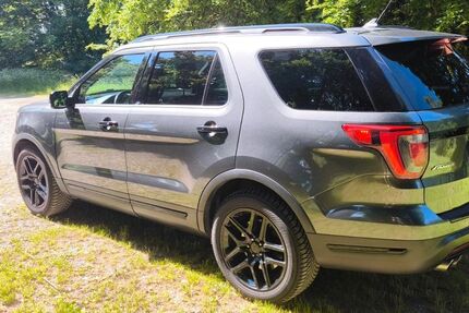 Ford Explorer 66.500 km 27.500 &euro; Lage 32791