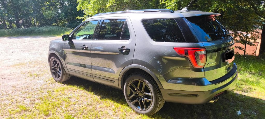 Ford Explorer 66.500 km 27.500 &euro; Lage 32791
